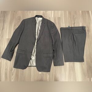 Men’s Perry Ellis Suit  - Classic Regular Fit - charcoal gray - 42R / 36x32